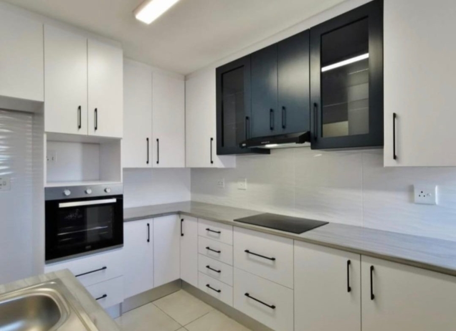 To Let 3 Bedroom Property for Rent in Charlo Eastern Cape